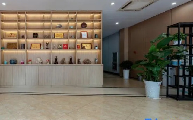 Yisu Qingju Hotel EZ inn (Cixi Xiaolin Branch)