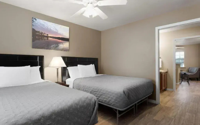 Eagle's Den Suites Andrews a Travelodge by Wyndham