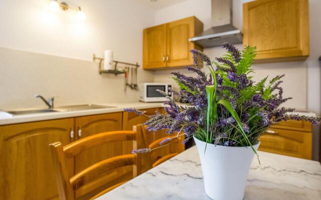 Charming Holiday Home In Montclus with Terrace