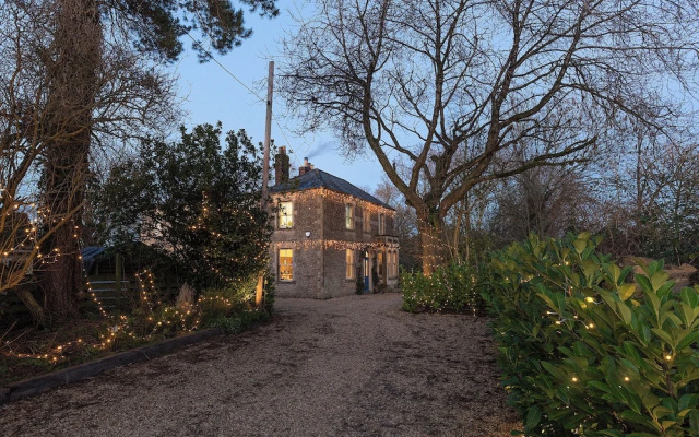 Vallis Oak Villa