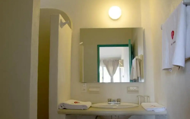 Las Arenas Bungalows Melaque