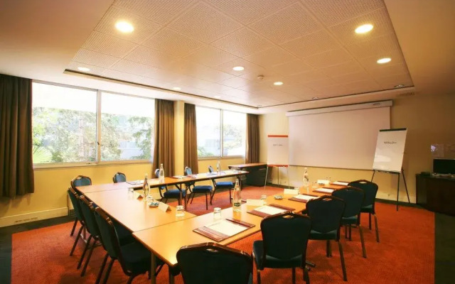 Doubletree By Hilton Paris Bougival