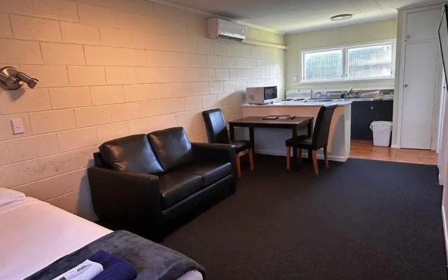 Abbey Travel Lodge Motel