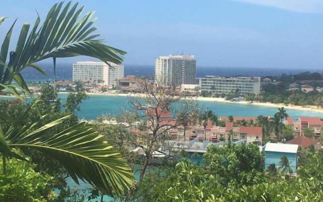 Columbus Heights Sea View