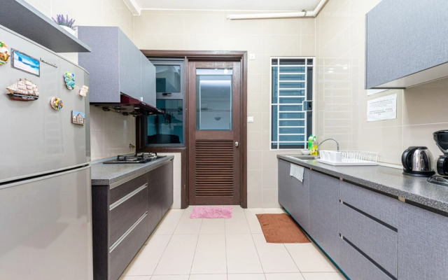 Spacious Three Bedroom Condo Cyberjaya