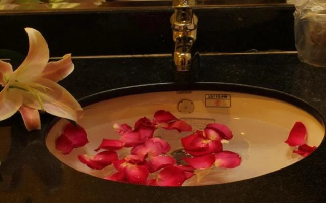 Koi Boutique Riverside