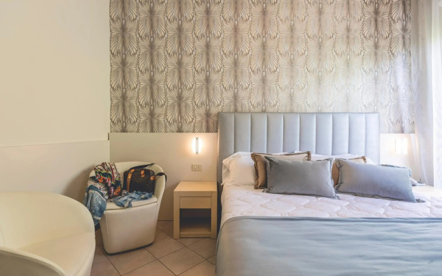 Hotel Athena