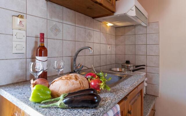 Apostolos Apartment 4