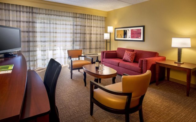 Courtyard by Marriott Norwalk