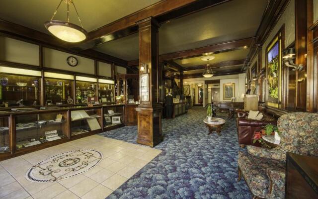 Historic Cary House Hotel