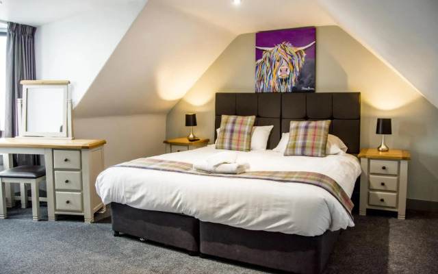 The Knowes Hotel & Restaurant