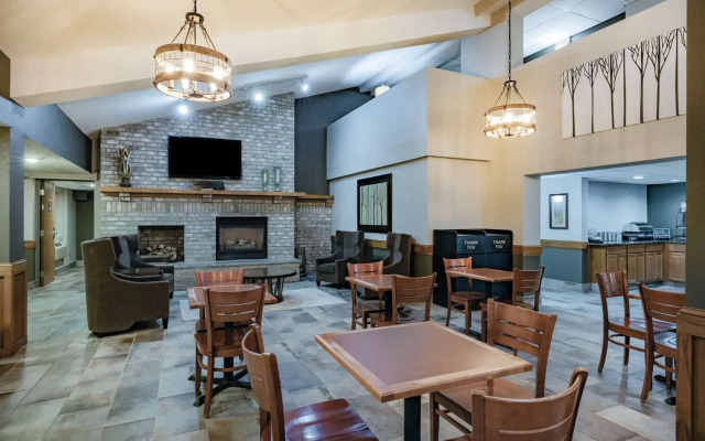 AmericInn by Wyndham Apple Valley