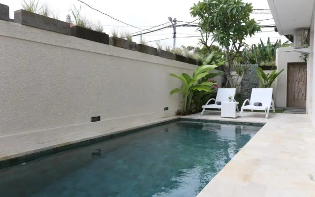 Green Studio Apartment Sanur