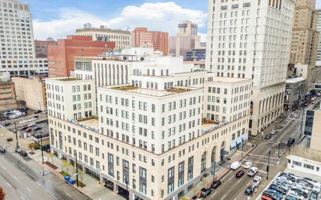 Global Luxury Suites in Downtown Cincinnati