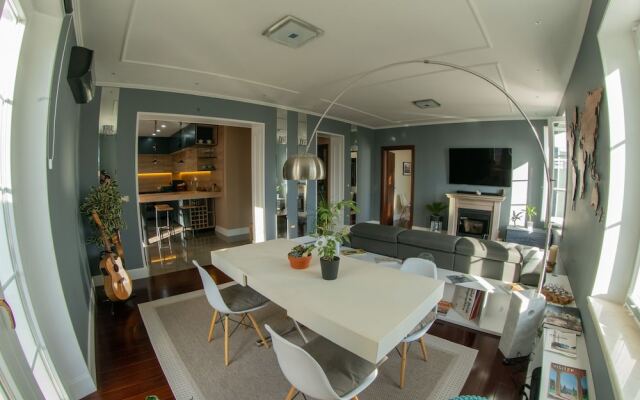 Luxury Apartment Eqanimity