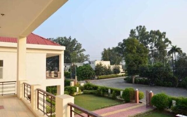 Hotel Garden Court