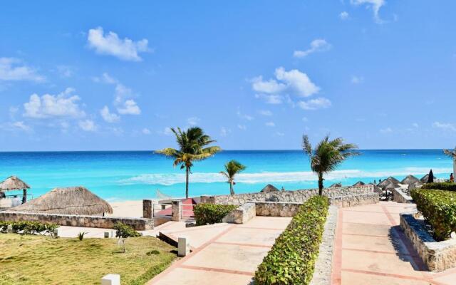 Hotel Solymar Cancun Beach Resort by Casago