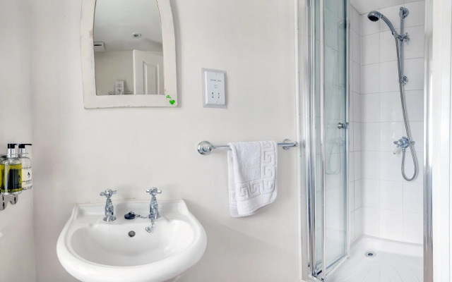 Garth Dderwen Guest House