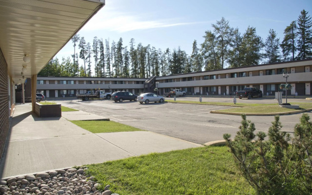 Canadas Best Value Inn Whitecourt