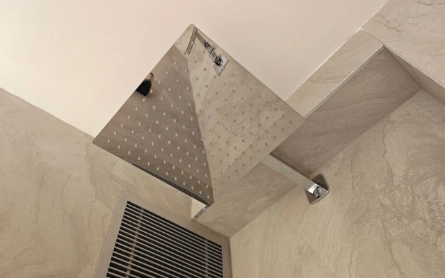Marmada Suites