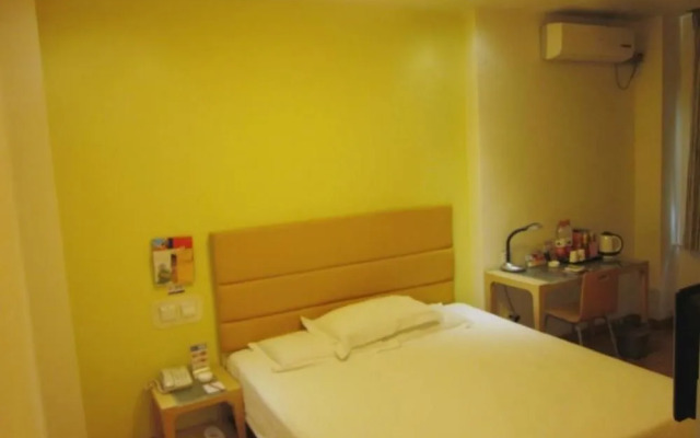 银座佳驿酒店(潍坊四平路泰华城风筝广场店)