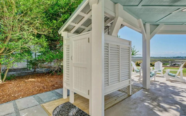 Sea Tranquility by Sea Scape Properties