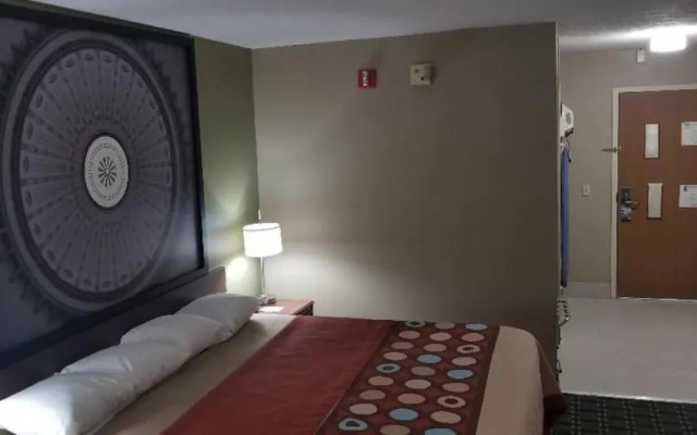 Super 8 Bellefontaine