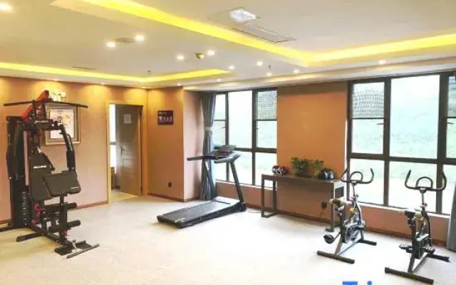 Zhongqian Hualv Hotel