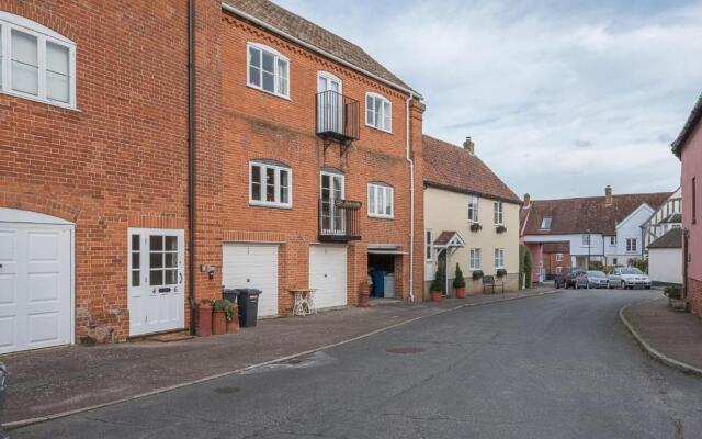 4 Ropers Court Lavenham