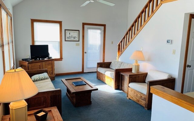 Yankee Traitor II - 4 Br Home