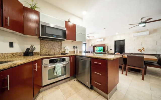 Beachfront Ocean View Penthouse Surf 408