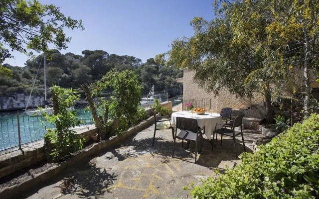 House - 2 Bedrooms with Sea views - 103213