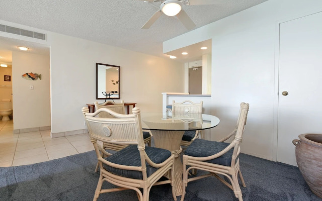 Valley Isle #808 2 Bedroom Condo by RedAwning