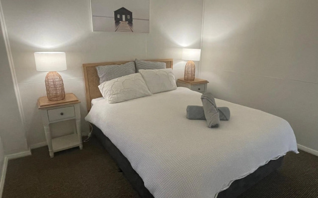 The Old Flour Mill Apartment (Gallipoli house)