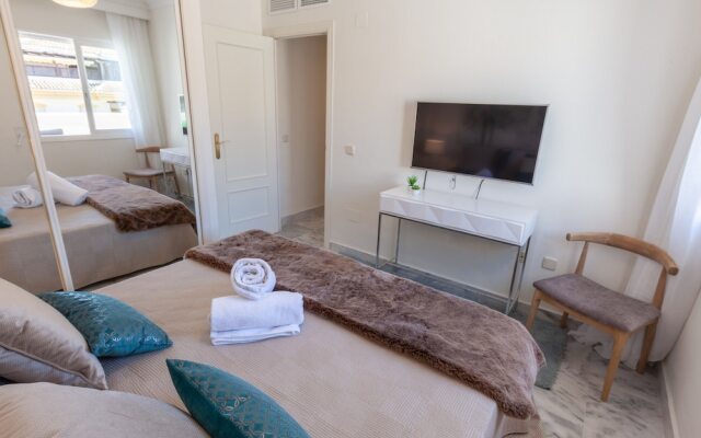 Luxury Penthouse at Dama de Noche