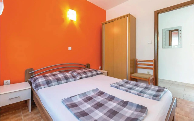 Apartment Makarska with Sea View 02