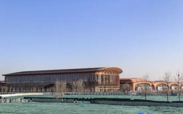 Zhanbei Hotel (New International Exhibition Center Hualikan Subway Station)