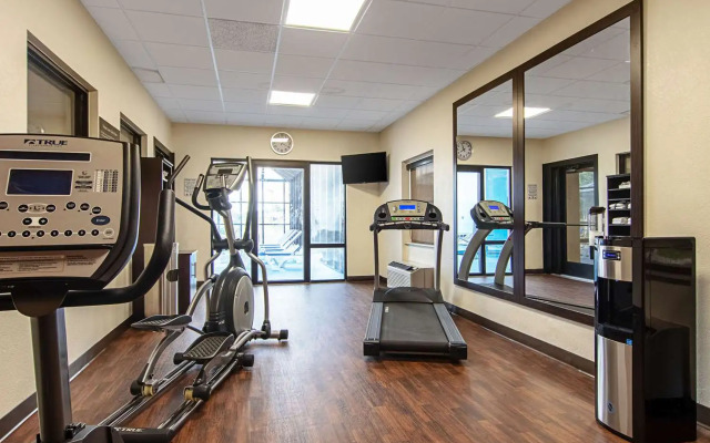 Comfort Suites Knoxville Airport