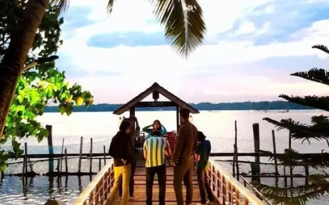 Karmaliz Casa Del Lake