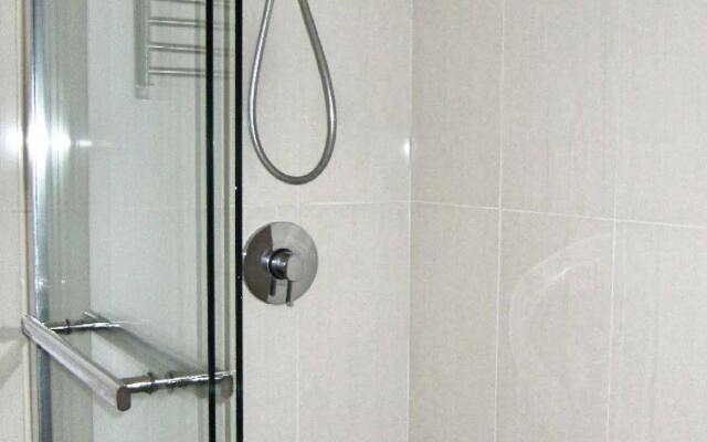 Spadina 11 Guesthouse