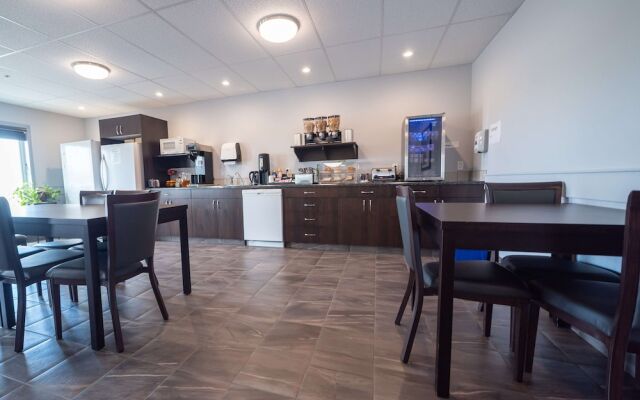 R & R Lakeview in Hardisty