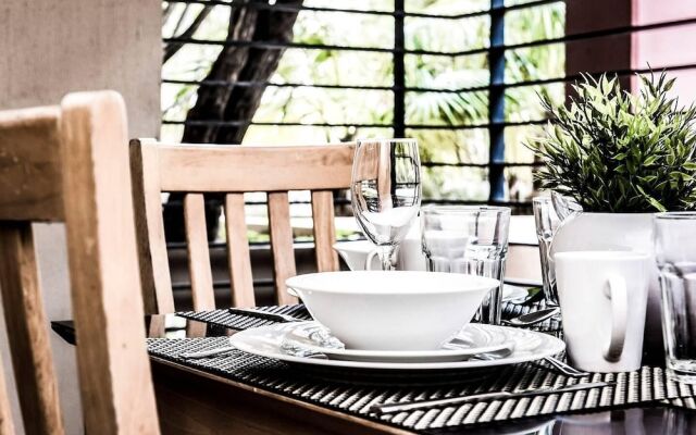 Two bedroom Apt next to Perth CBD with Parking.