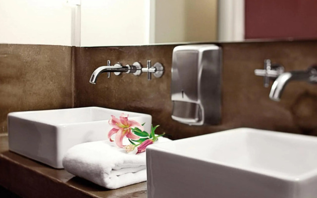 Five Elements Hostel