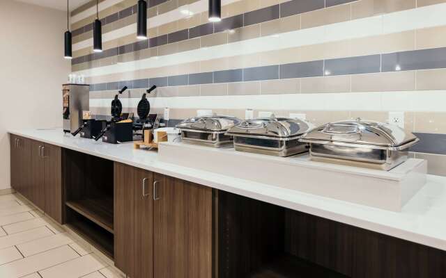 La Quinta Inn & Suites by Wyndham Ankeny IA - Des Moines IA