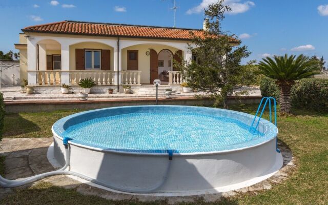2758 Villa Ester by Barbarhouse