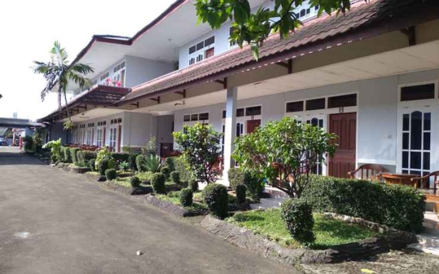 Hotel Purnama Cipayung