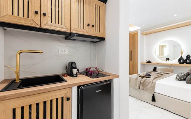 V Luxury Apartments Naxos