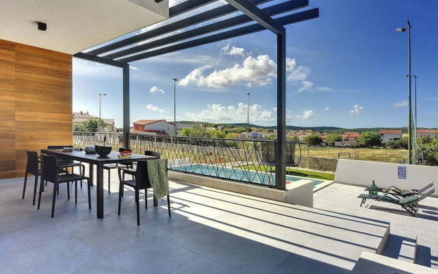 Modern Villa With Private Swimming Pool