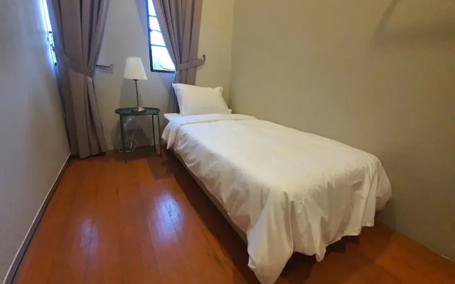Room at Jln Loh Boon Siew Georgetown