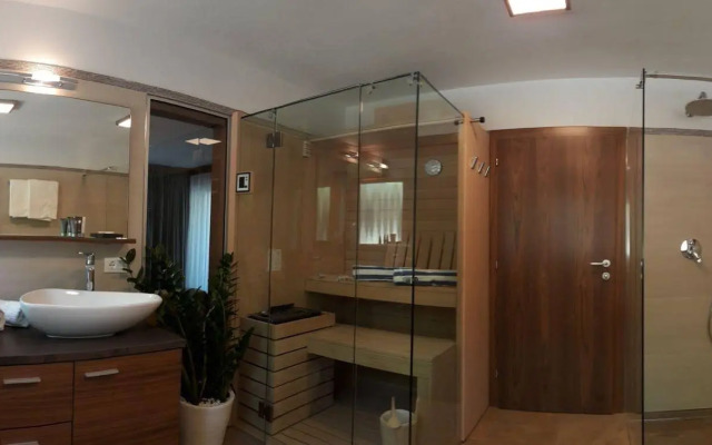 Ruster Resort